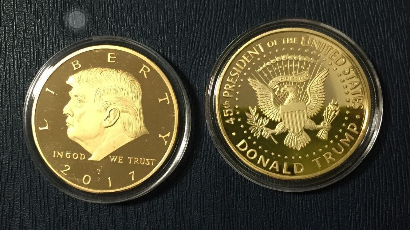 Moneda Conmemorativa USA 2017 45 US Presidente Donald Trump Gold